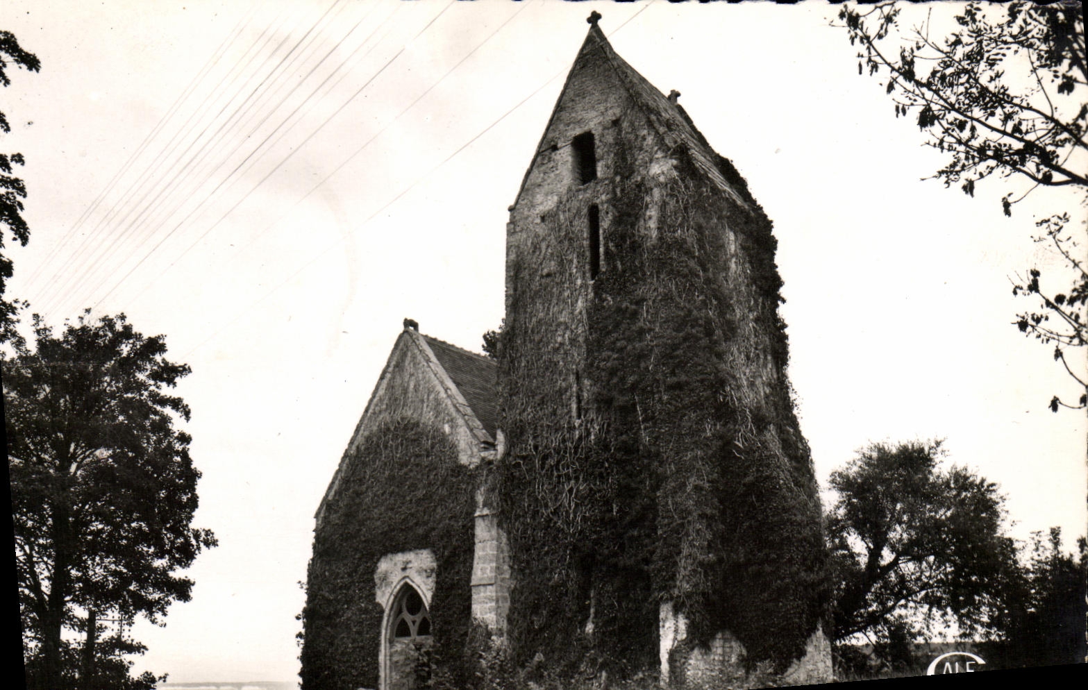 MODERN CARD Cricqueboeuf L Romance Church