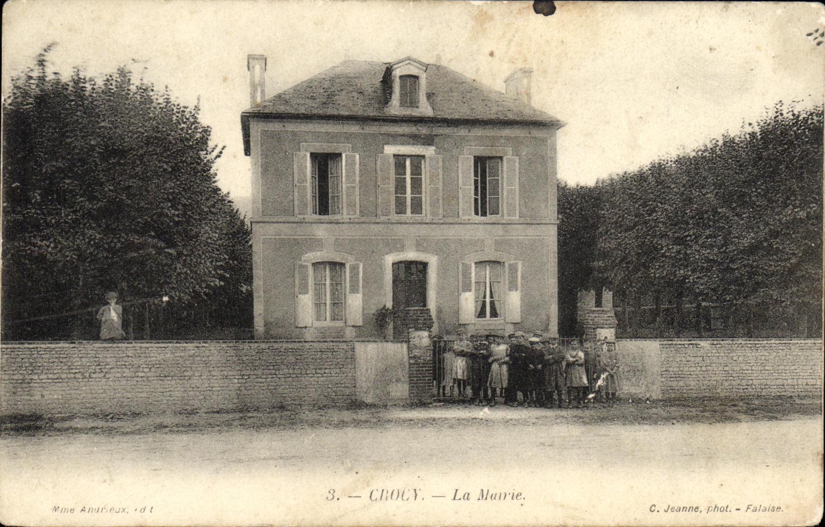 CPA Crocy La Marie Enfants 
