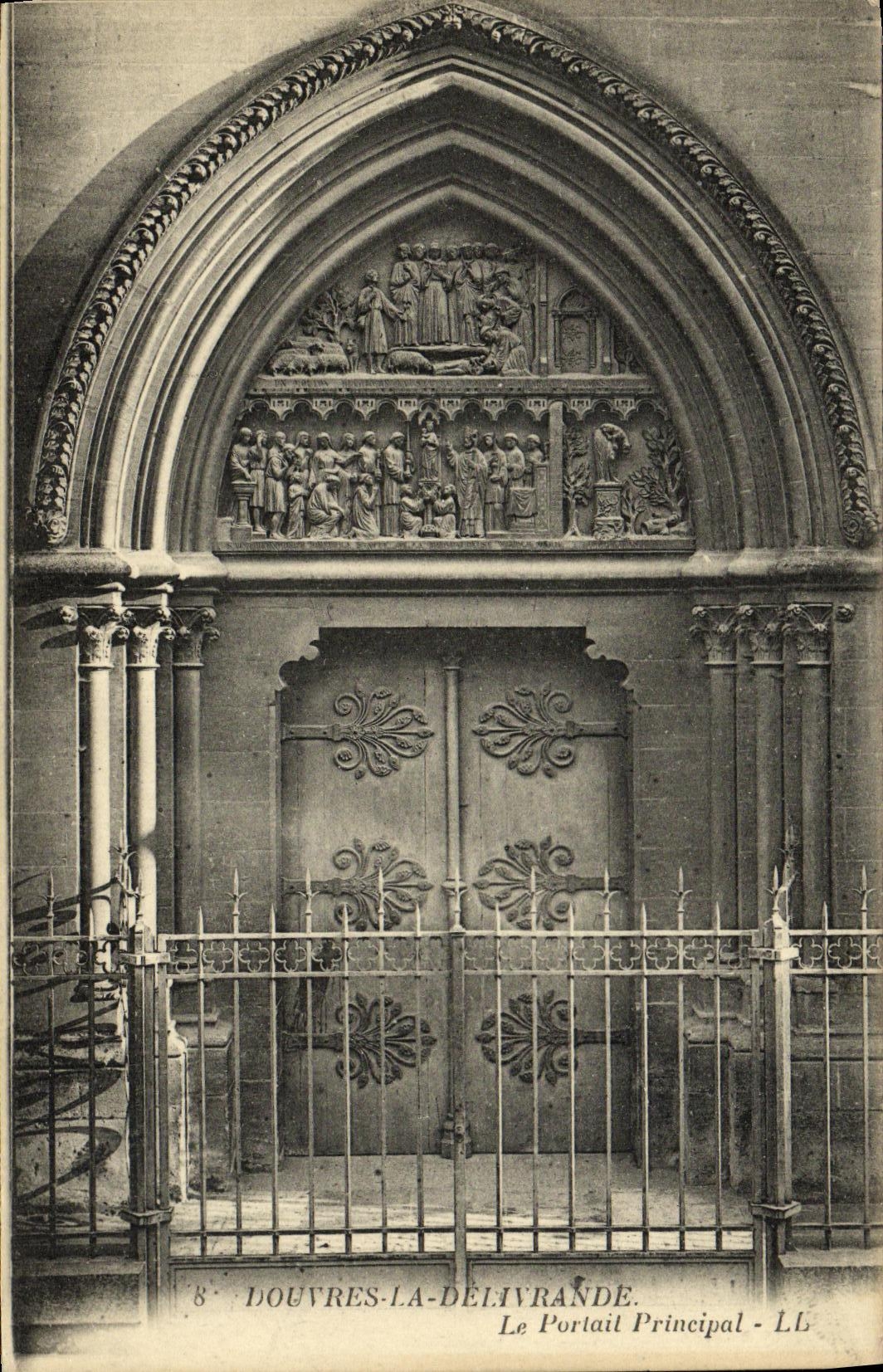 VINTAGE POSTCARD Dover Delivrande the Principal Gate