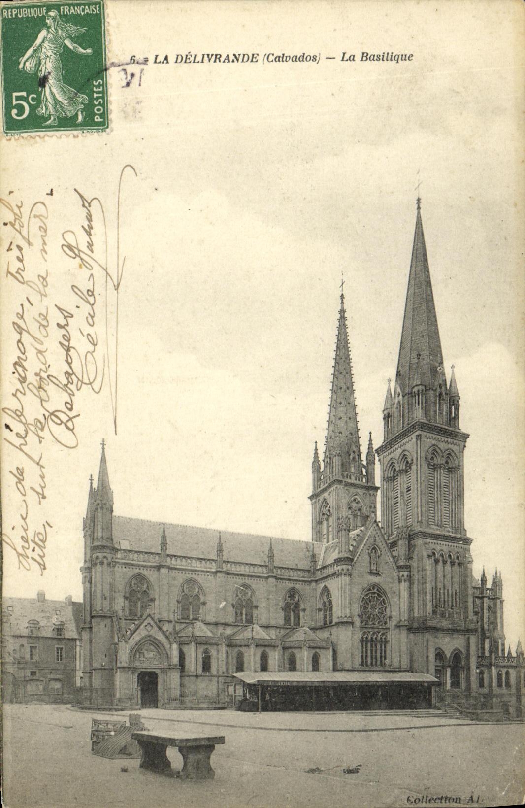 CPA La Delivrande La Basilique 