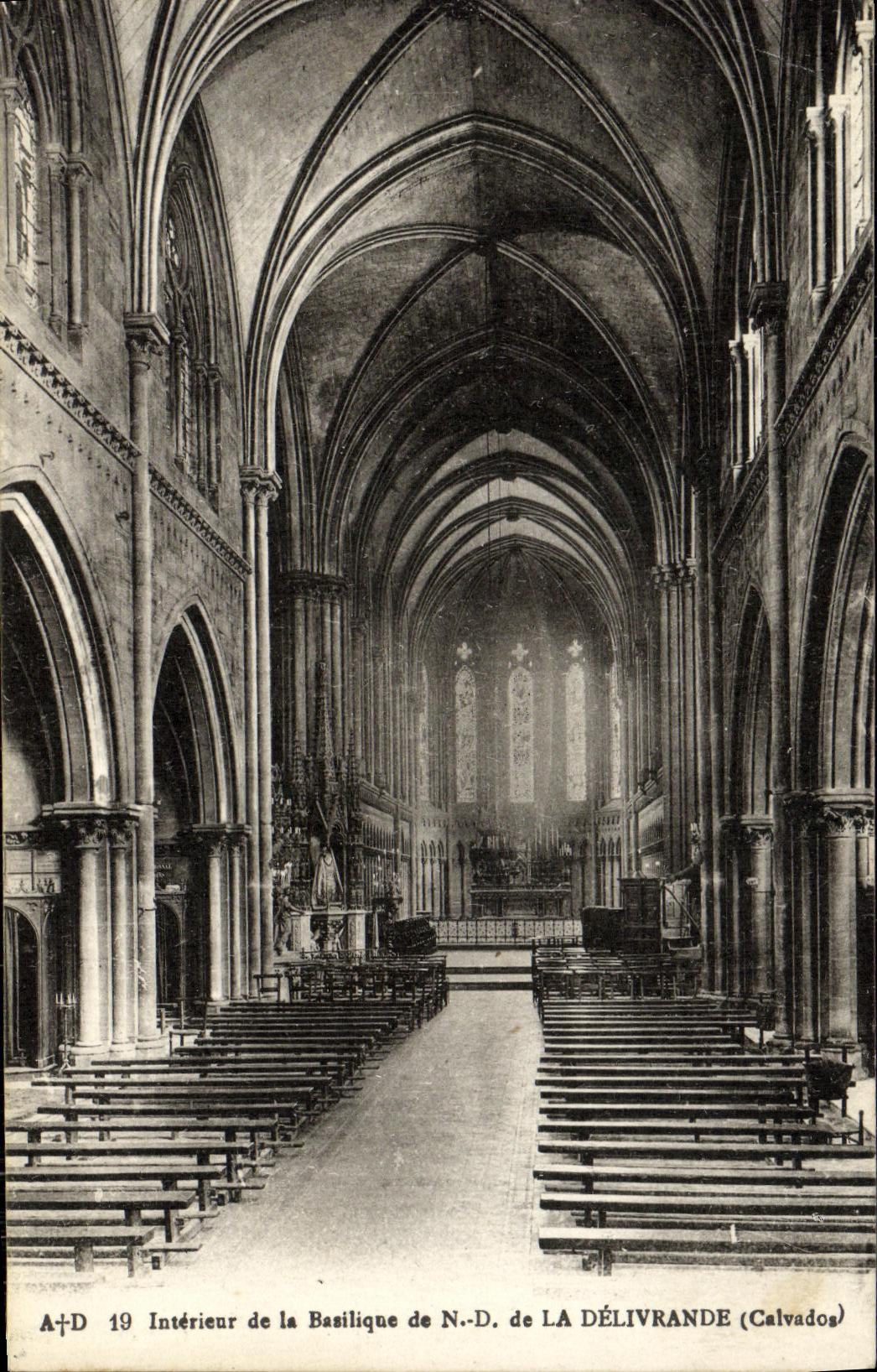 VINTAGE POSTCARD Interior of the Basilica of NR D of Delivrande