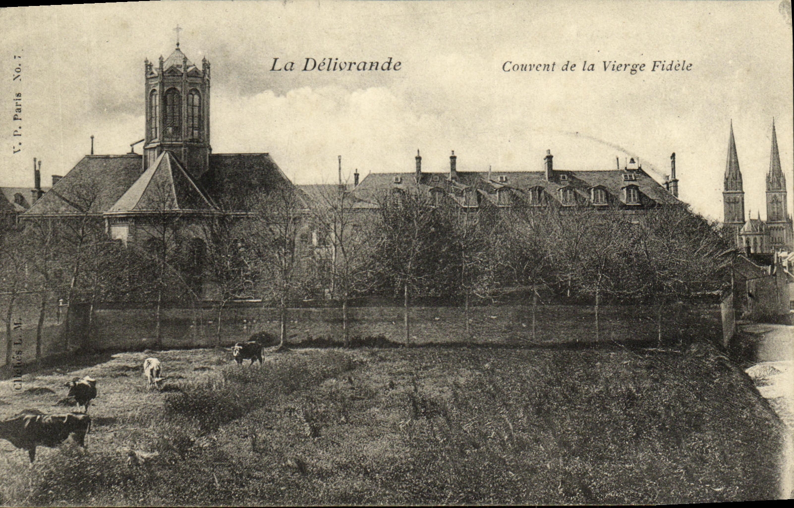 CPA La Delivrande Couvent de la Vierge Fidele Vaches