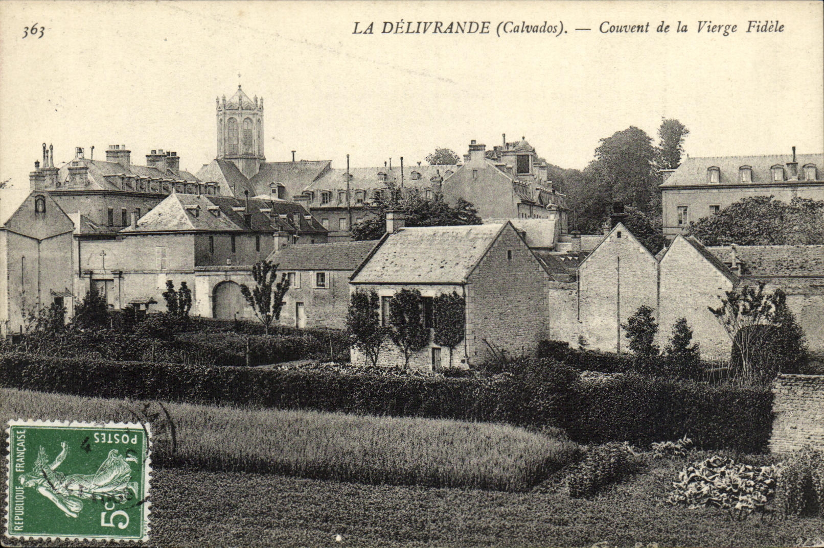 CPA La Delivrande Couvent de la vierge Fidele