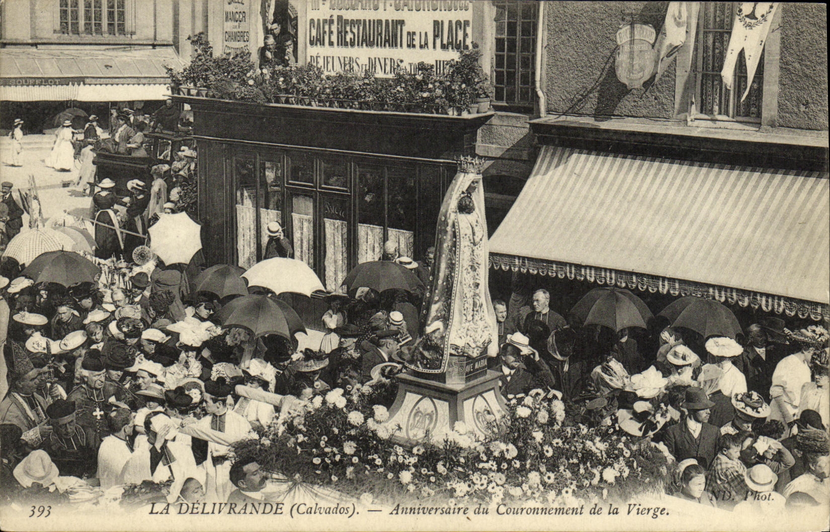 CPA La Delivrande Anniversaire du Couronnement de la Vierge TOP