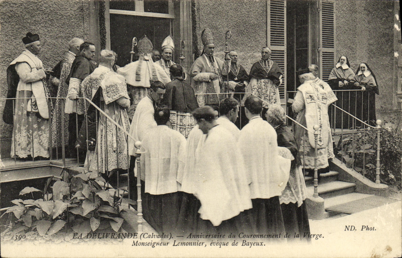 POSTAL Delivrande Anniversiere de la VENDIMIA de la coronacion del obispo de Lemonnier del Monseigneur de la Virgen de la TAPA de Bayeux
