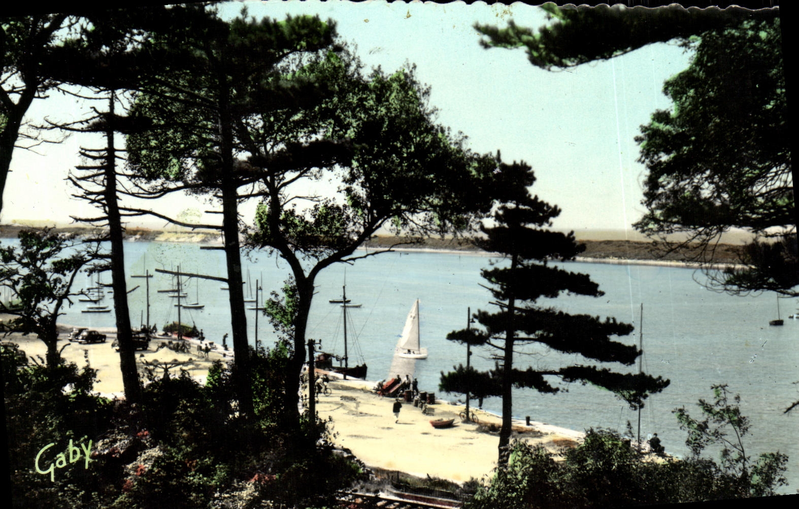 MODERN CARD Divine on Sea Escaped on the Port