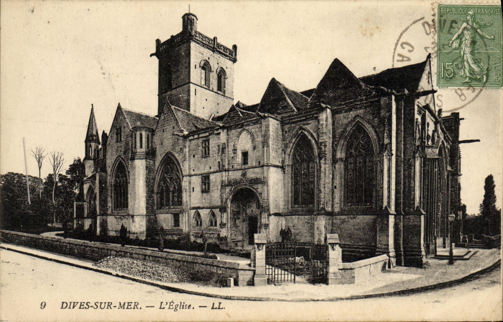 CPA Dives sur Mer L Eglise
