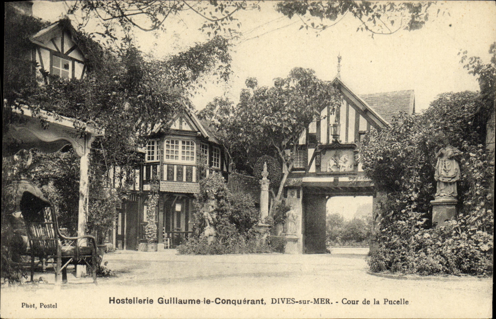 CPA Hostellerie Guillaume le Conquerant Dives sur Mer Cour Cour de la Pucelle
