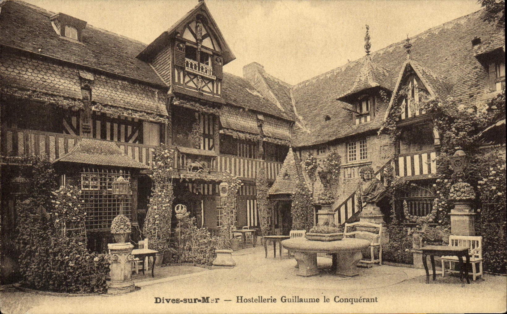 CPA Dives Sur Mer Hostellerie Guillaume le Conquerant
