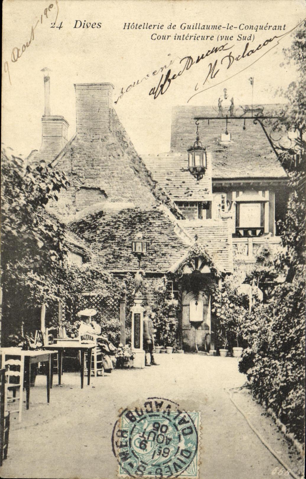 Comercio divino del hotel de la POSTAL de la VENDIMIA de Guillermo la corte del interior del conquistador