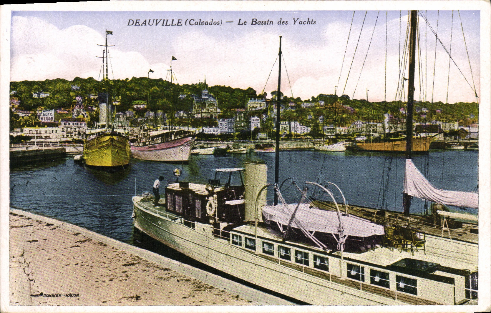 CPA Deauville Le Bassin des Yachts Bateaux