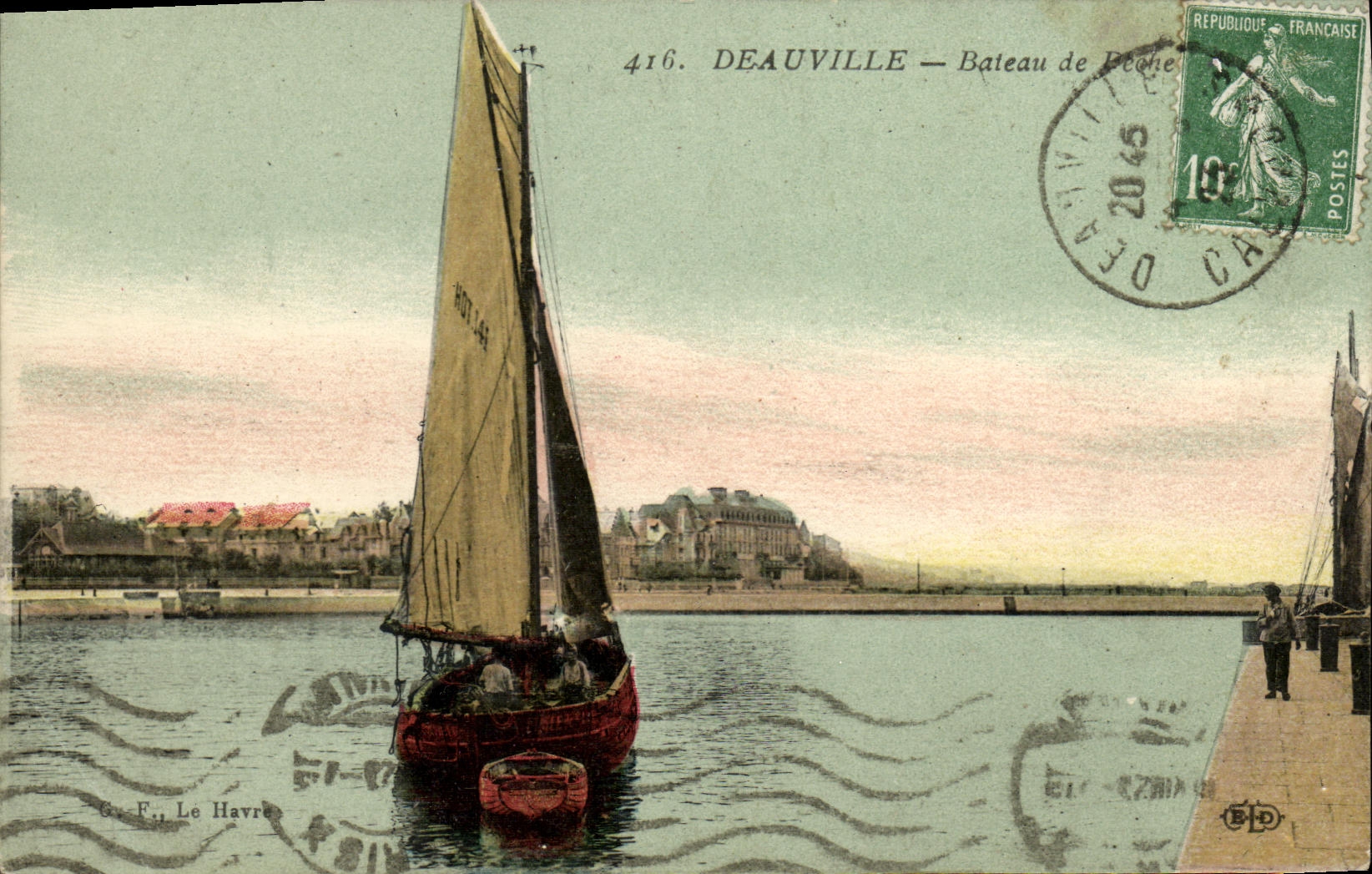 CPA Deauville Bateau de Peche Bateau