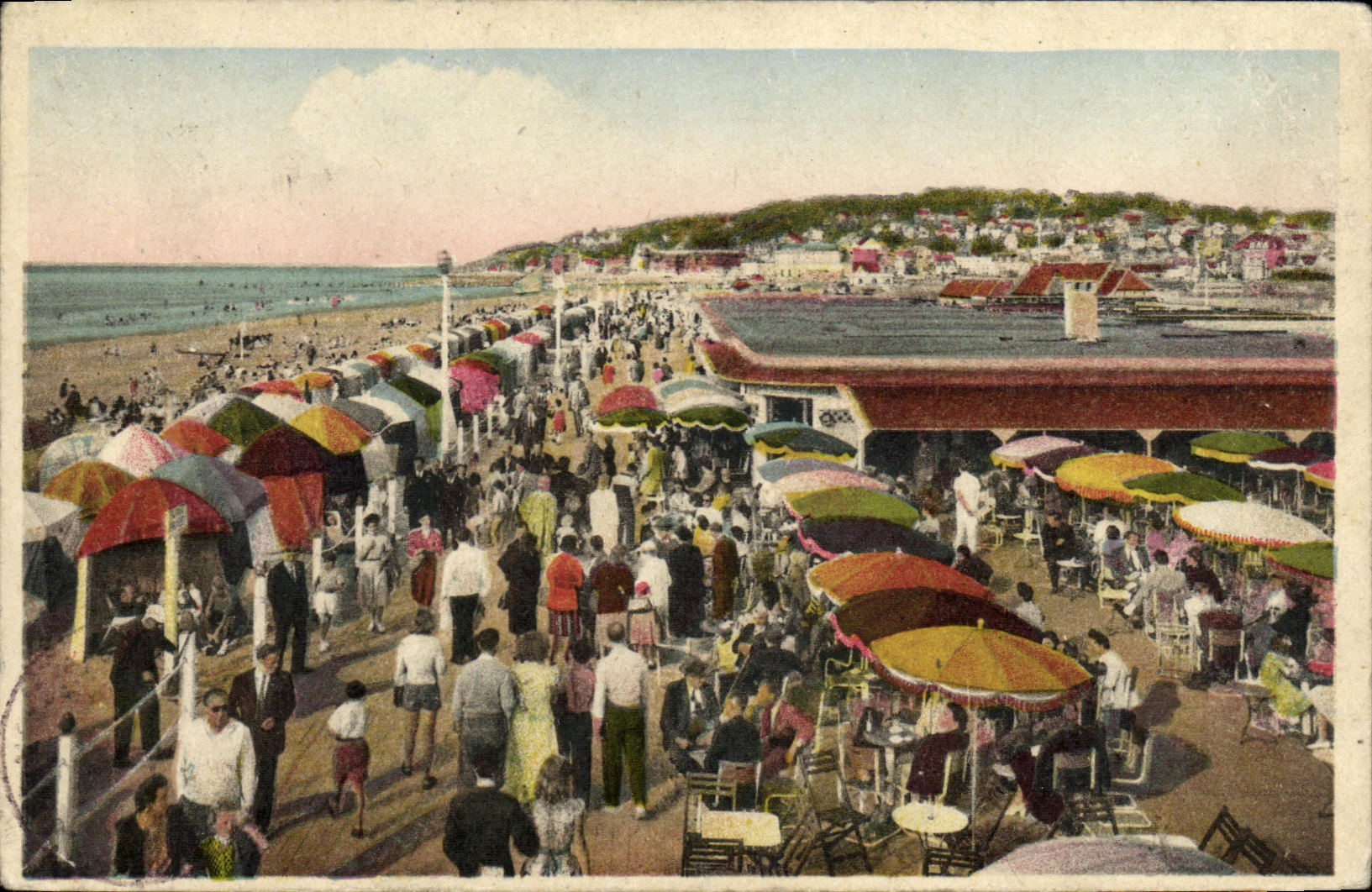 CPM Deauville Plage Fleurie Le Bar du Soleil