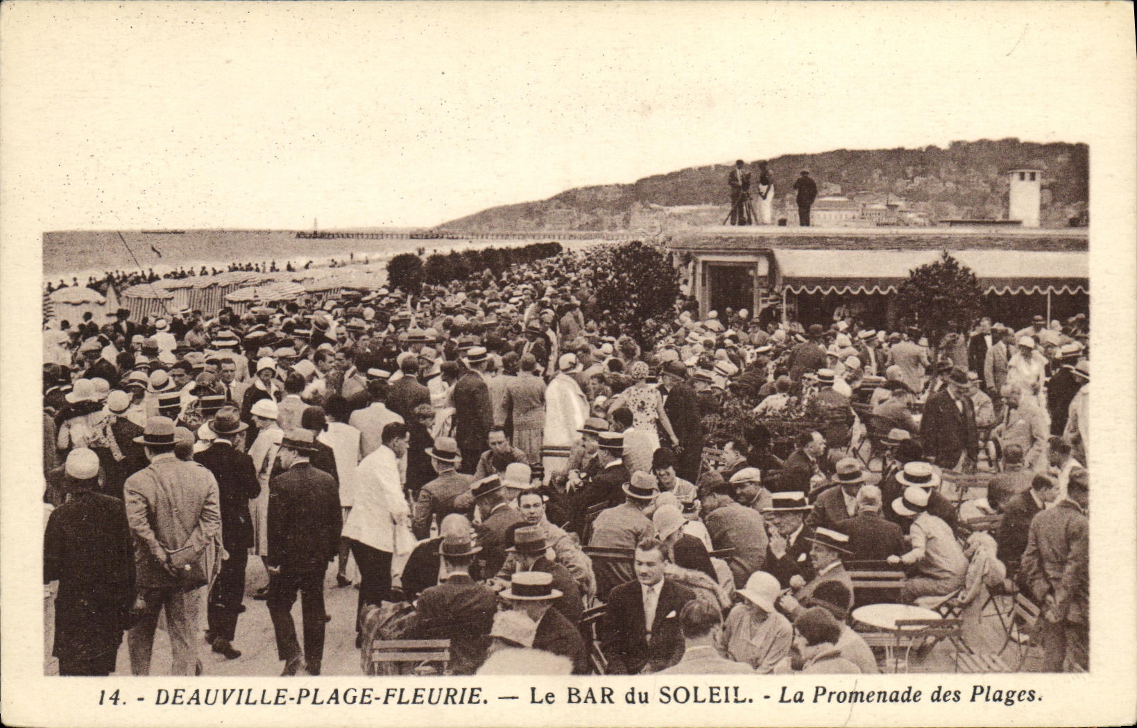 CPA Deauville Plage Fleurie Le Bar du Soleil La Promenade des plages 