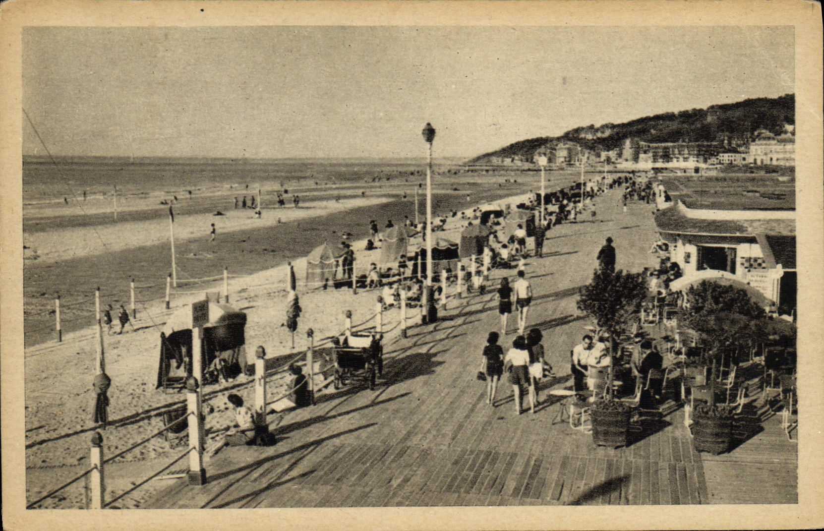 CPA Deauville Plage Fleurie Le Bar du Soleil