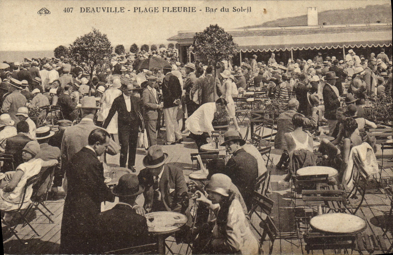 CPA Deauville Plage Fleurie Le Bar du Soleil