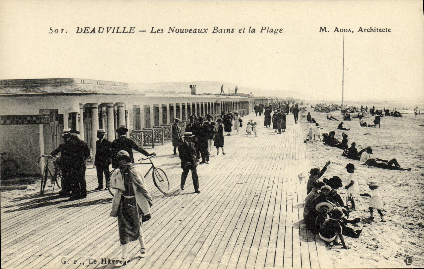 CPA Deauville Les Nouveaux Bains et la Plage