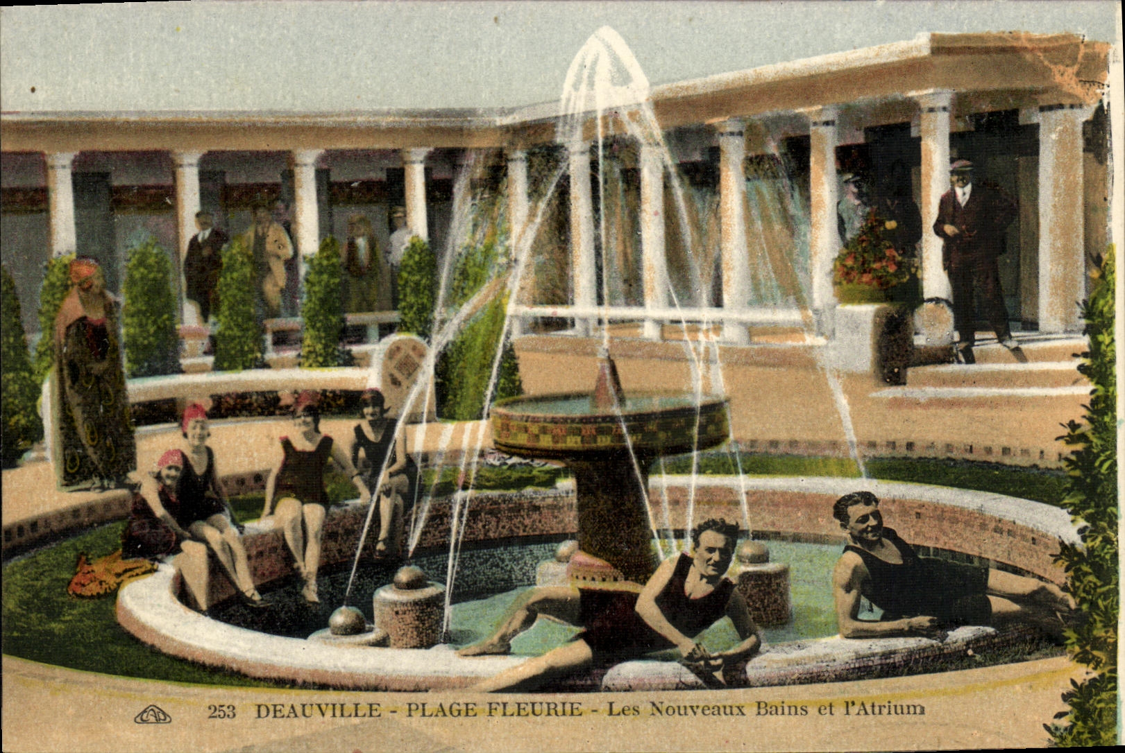 CPA Deauville Plage Fleurie les Nouveaux Bains et l atrium