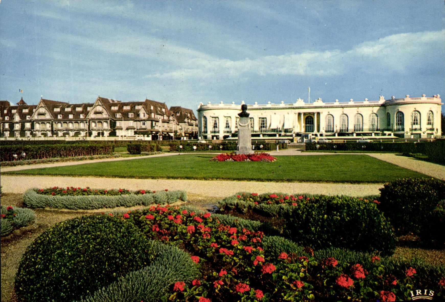 CPM Deauville Le Casino et le Normandy Hotel