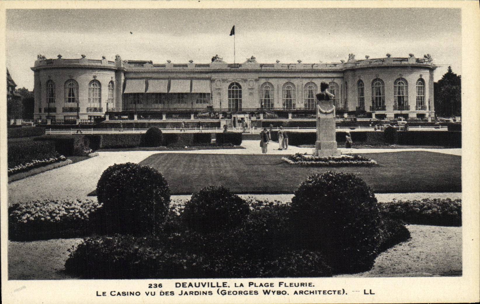 VINTAGE POSTCARD Deauville the flowered beach the casino seen of the ajrdins