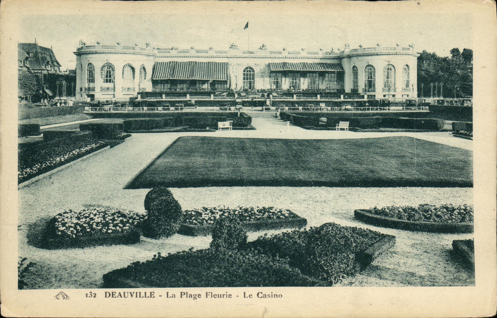 CPA Deauville La Plage Fleurie Le Casino 