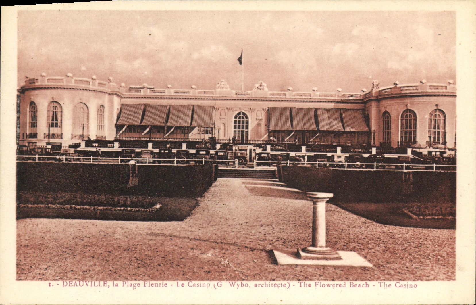 CPA Deauville La Plage Fleurie Le Casino 