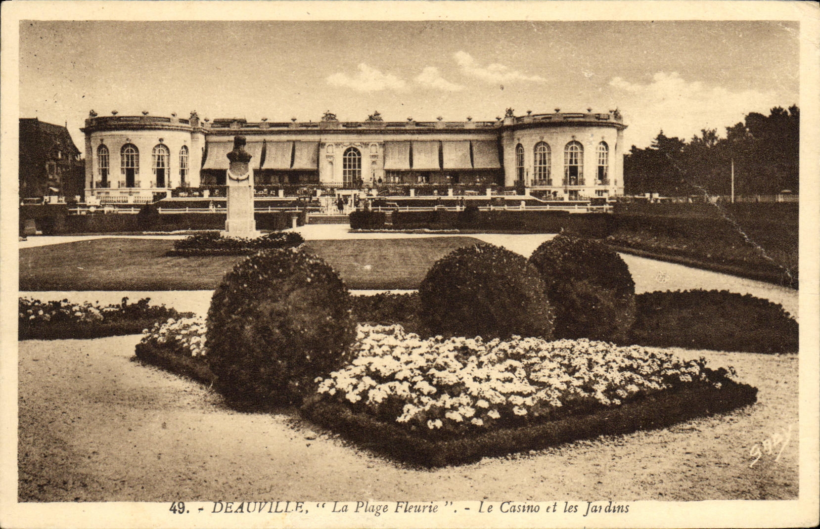 CPA Deauville La Plage Fleurie Le Casino et les jardins 