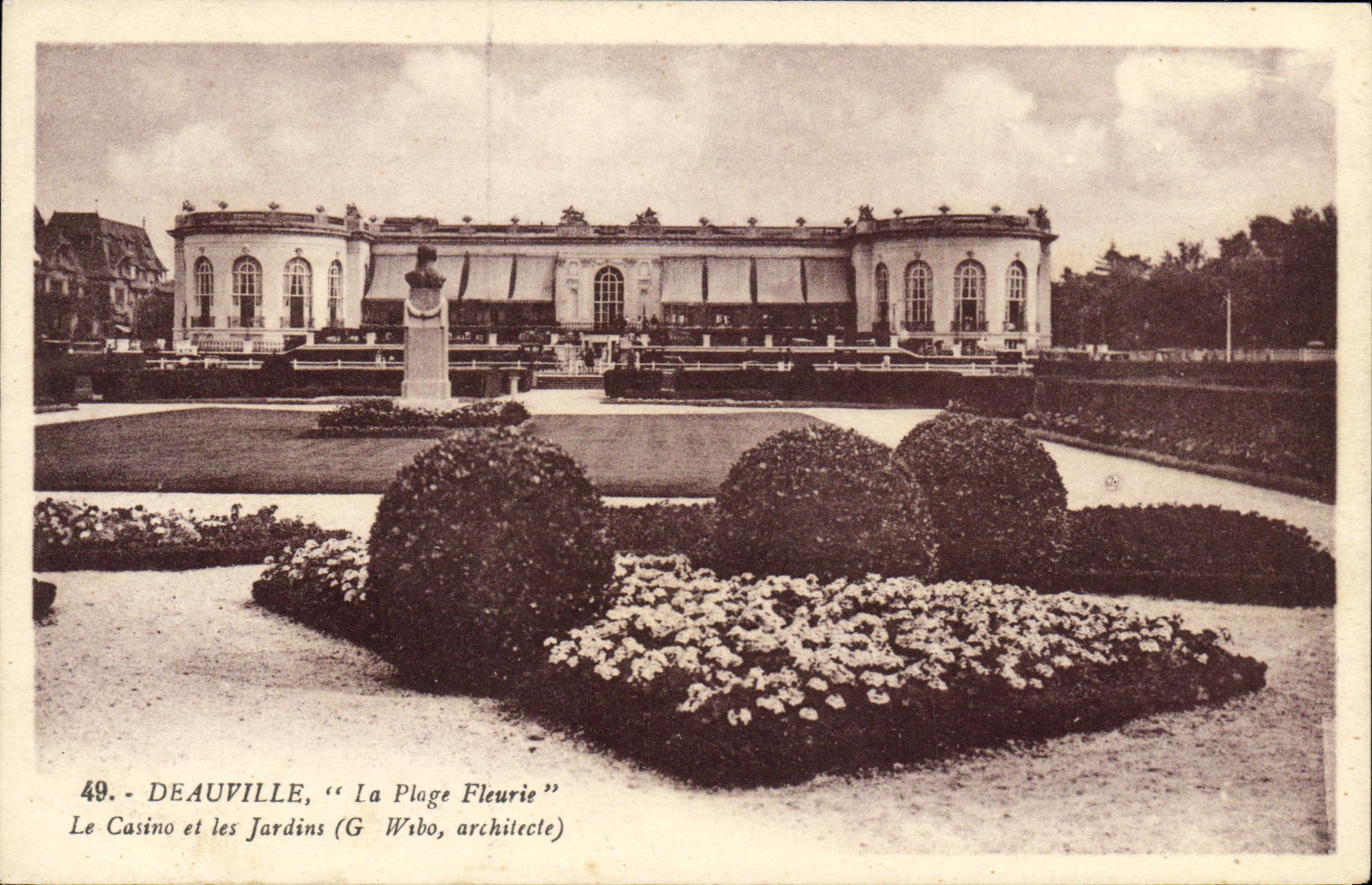 CPA Deauville La Plage Fleurie Le Casino et les jardins