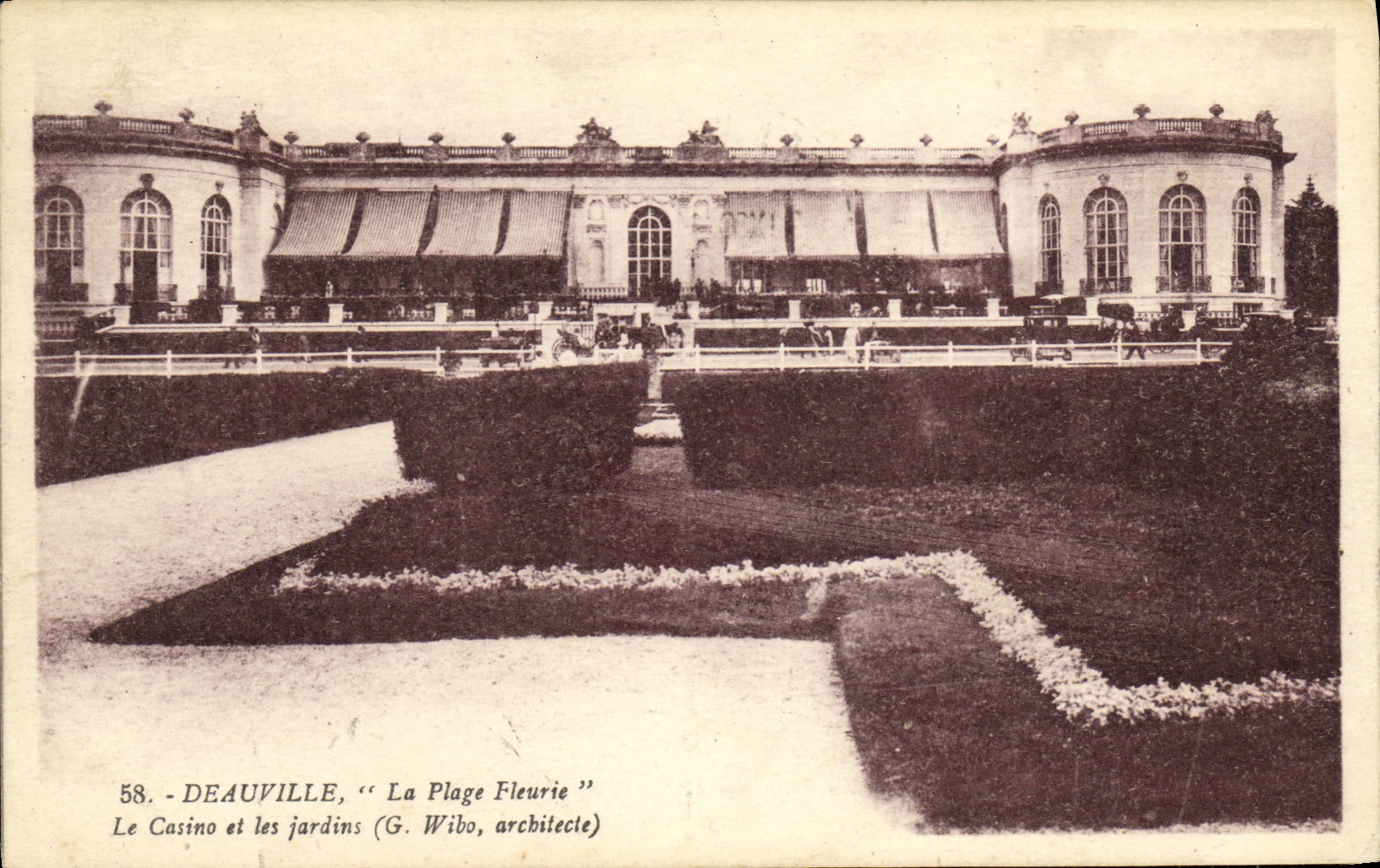 CPA Deauville La Plage Fleurie Le Casino et les jardins