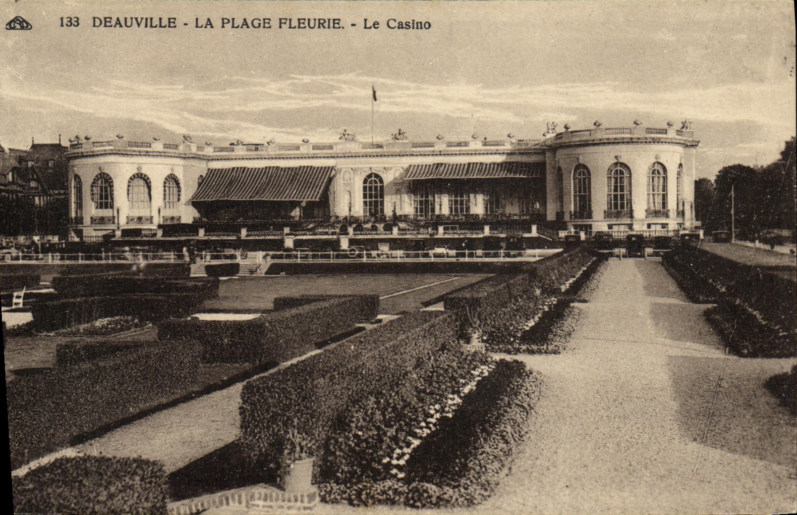 CPA Deauville La Plage Fleurie Le Casino