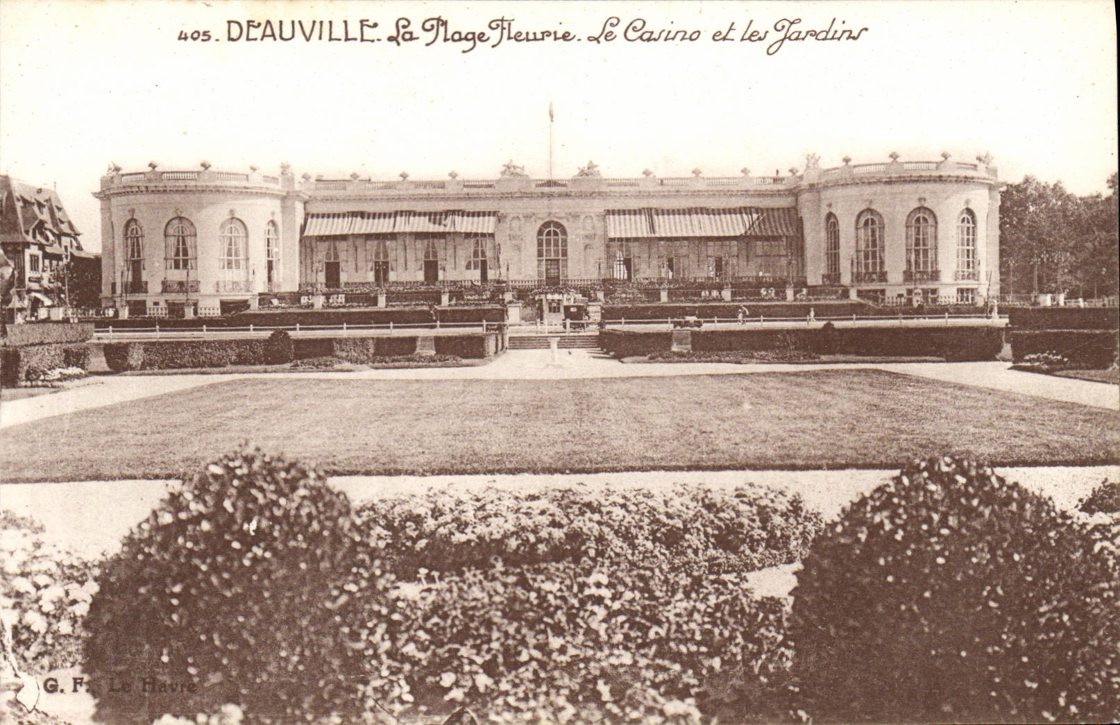 CPA Deauville La Plage Fleurie Le Casino et les jardins