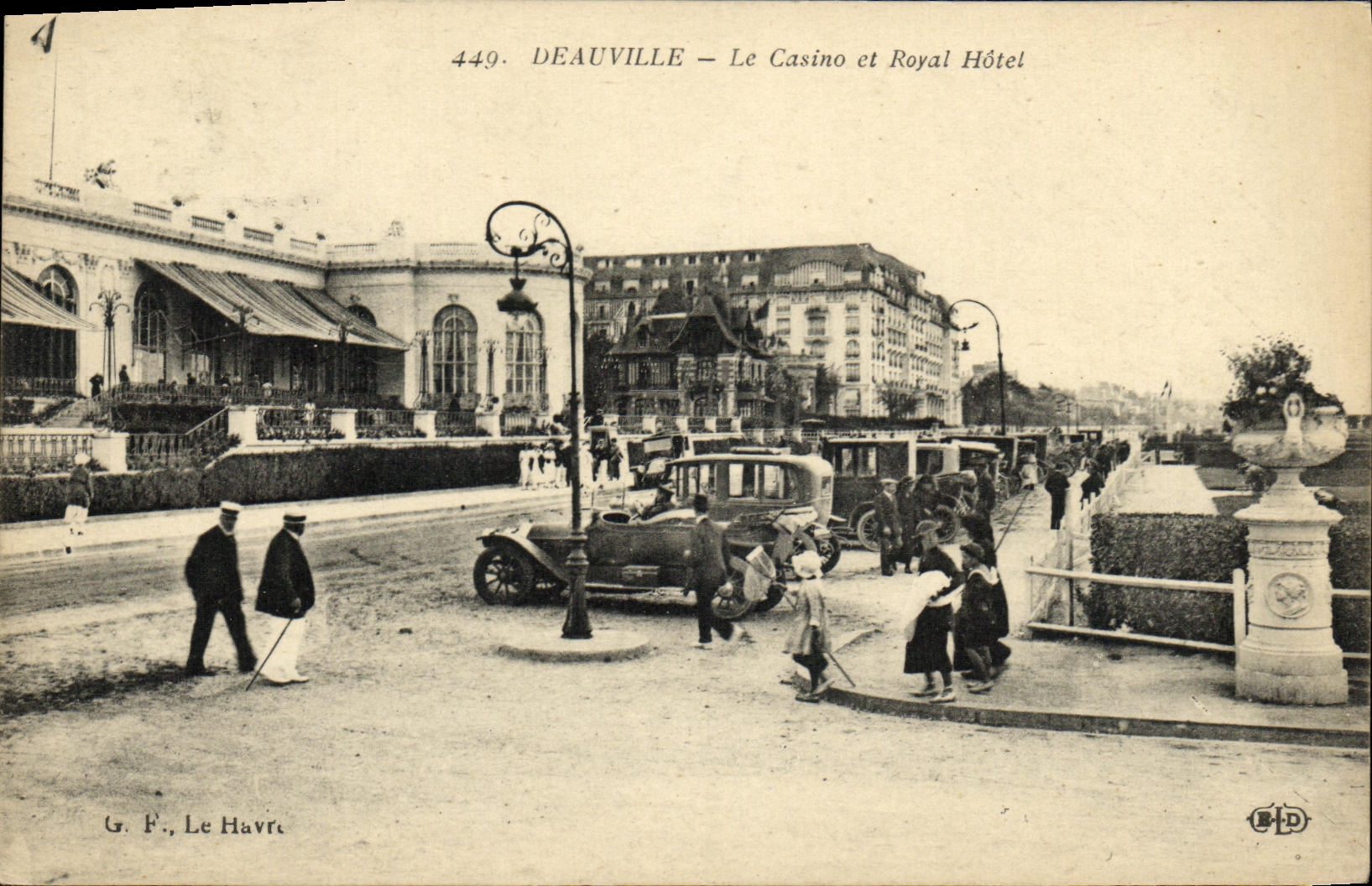 CPA Deauville Le Casino et Royal Hotel