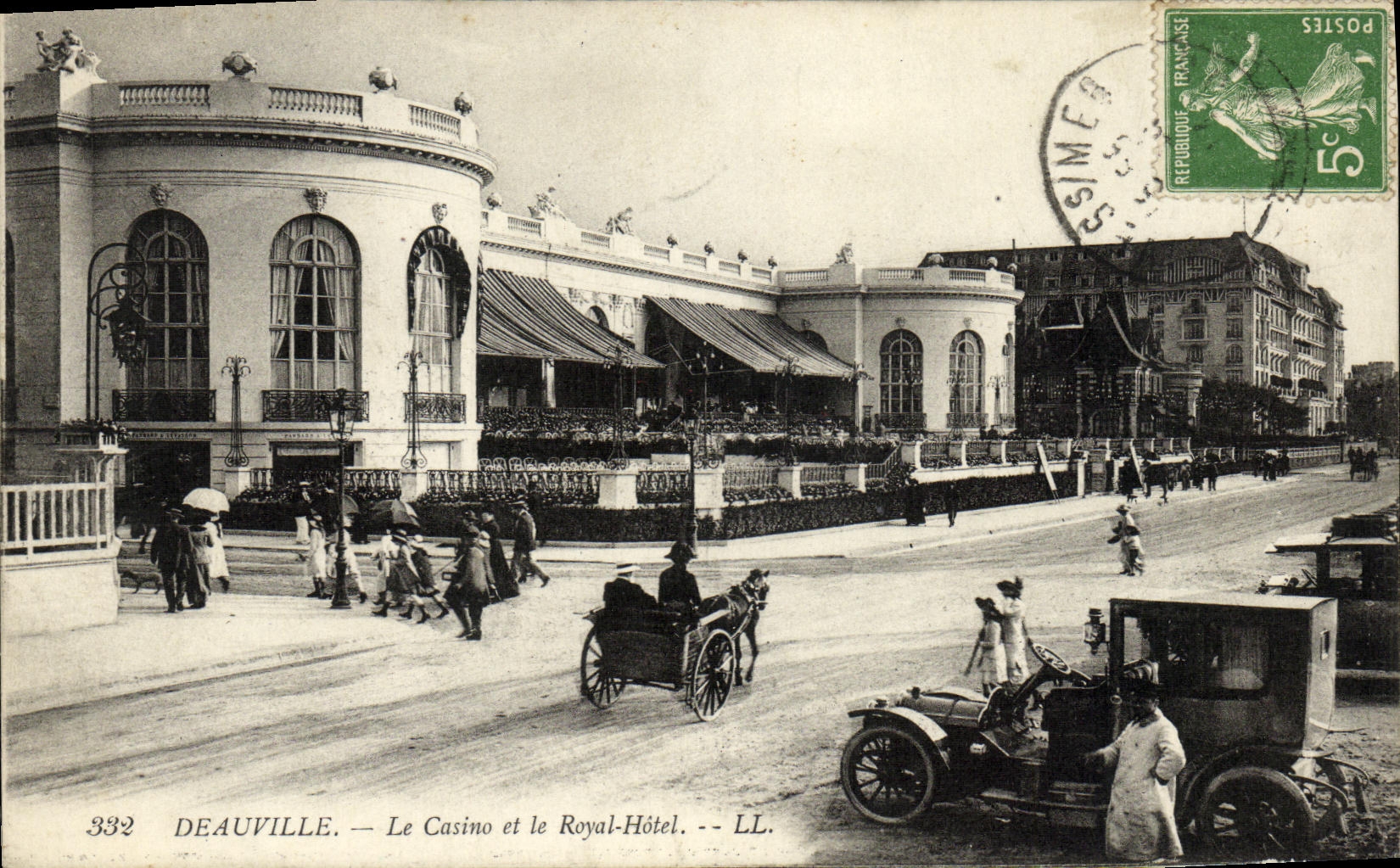 CPA Deauville Le Casino et le Royal Hotel automobile