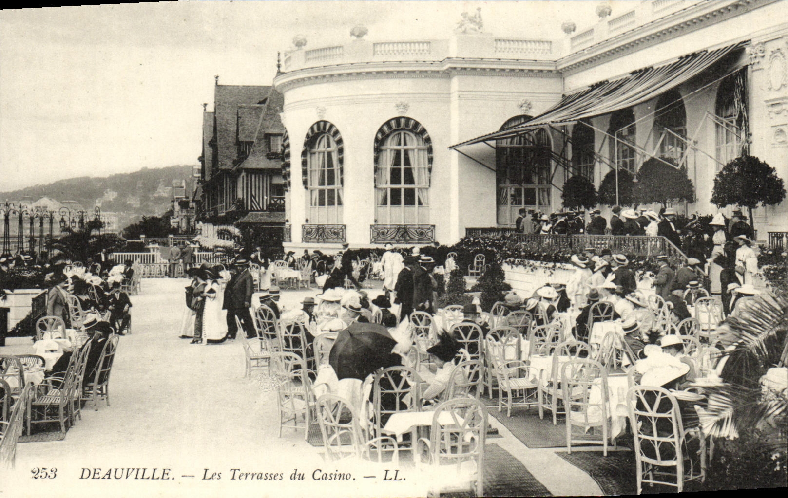 CPA Deauville Les Terrasses du Casino