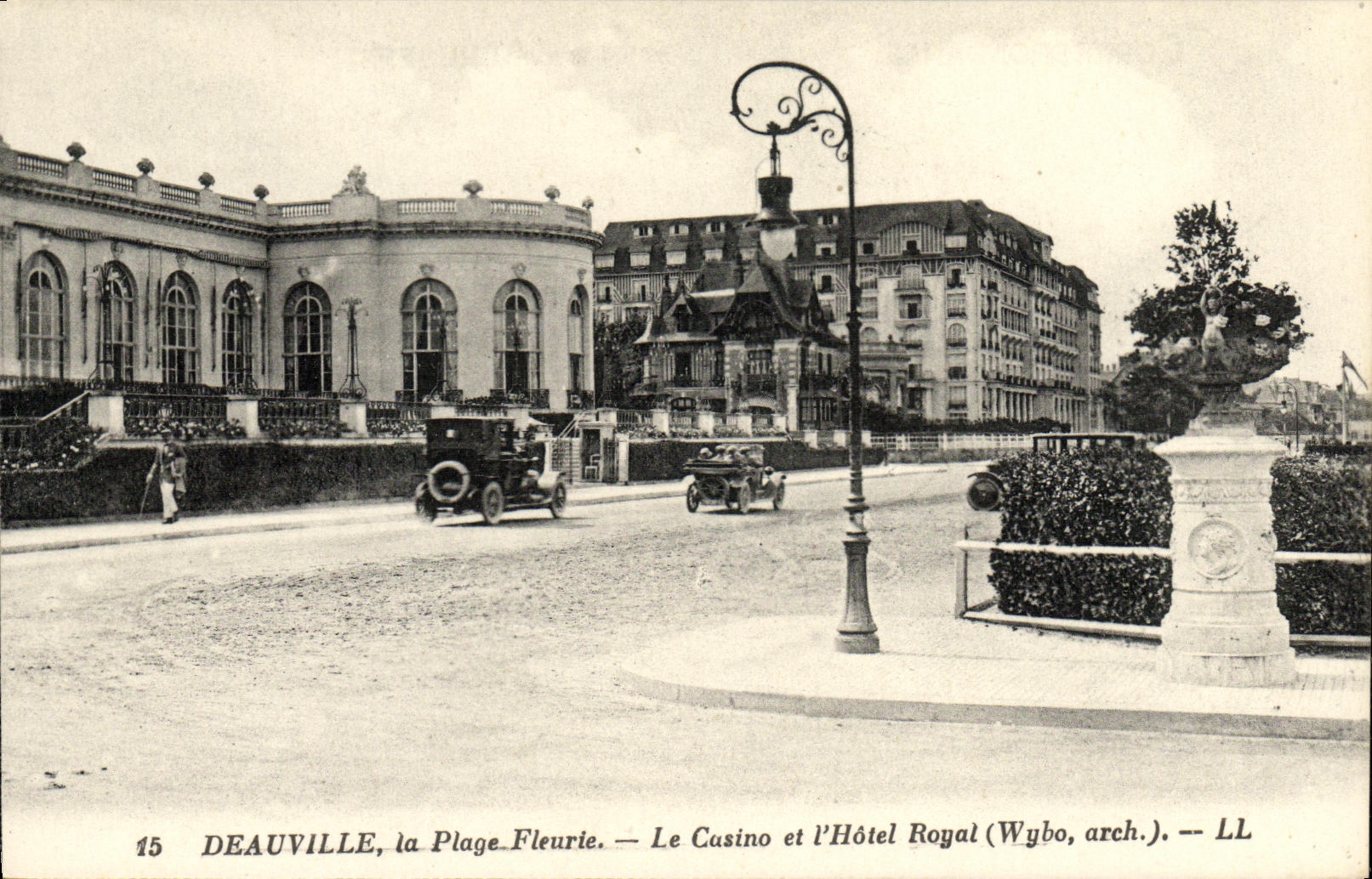VINTAGE POSTCARD Deauville the Casino the Flowered Beach the casino and L Royal hotel