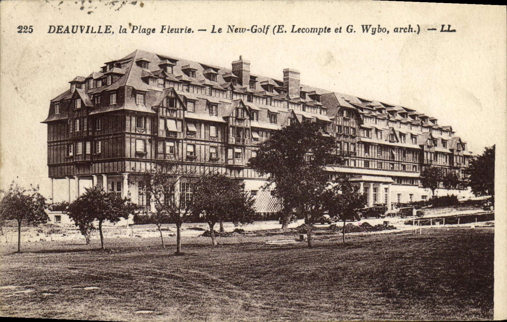 CPA Deauville La Plage Fleurie Le New Golf