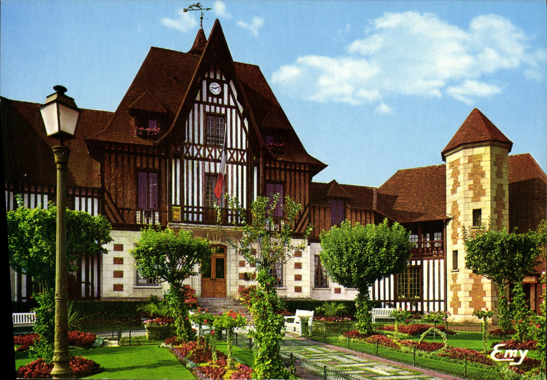 MODERN CARD Deauville L town hall and L tourist bureau