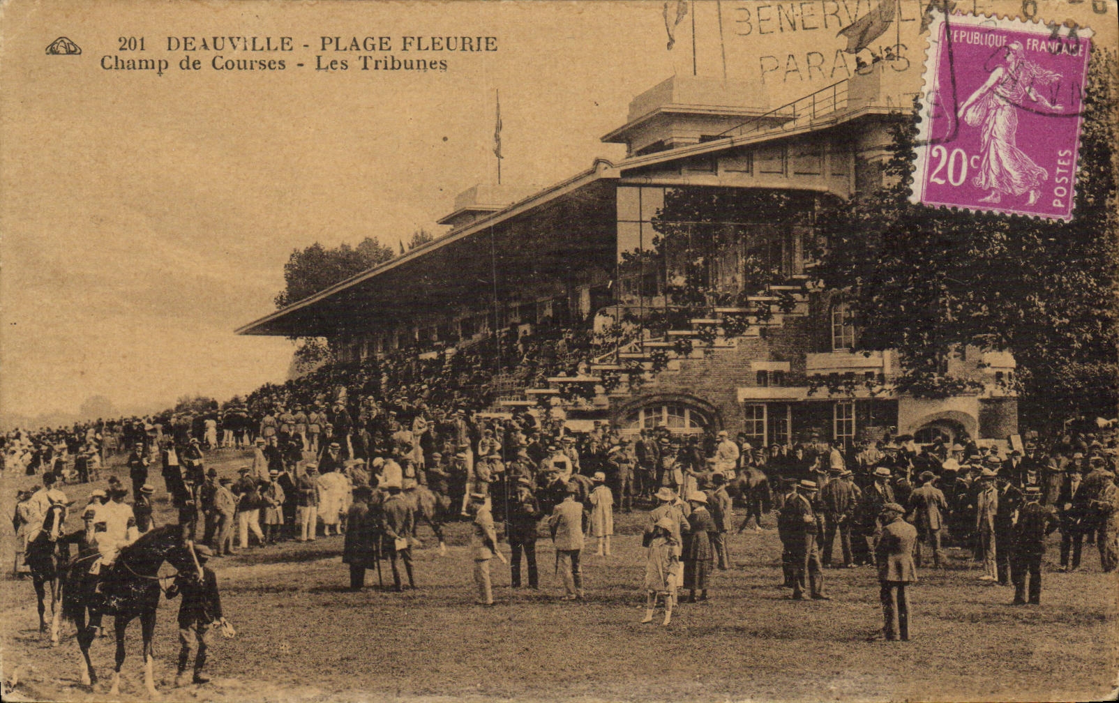POSTAL Deauville de la VENDIMIA el hipodromo florecido de la playa los caballos de Hippisme de las plataformas