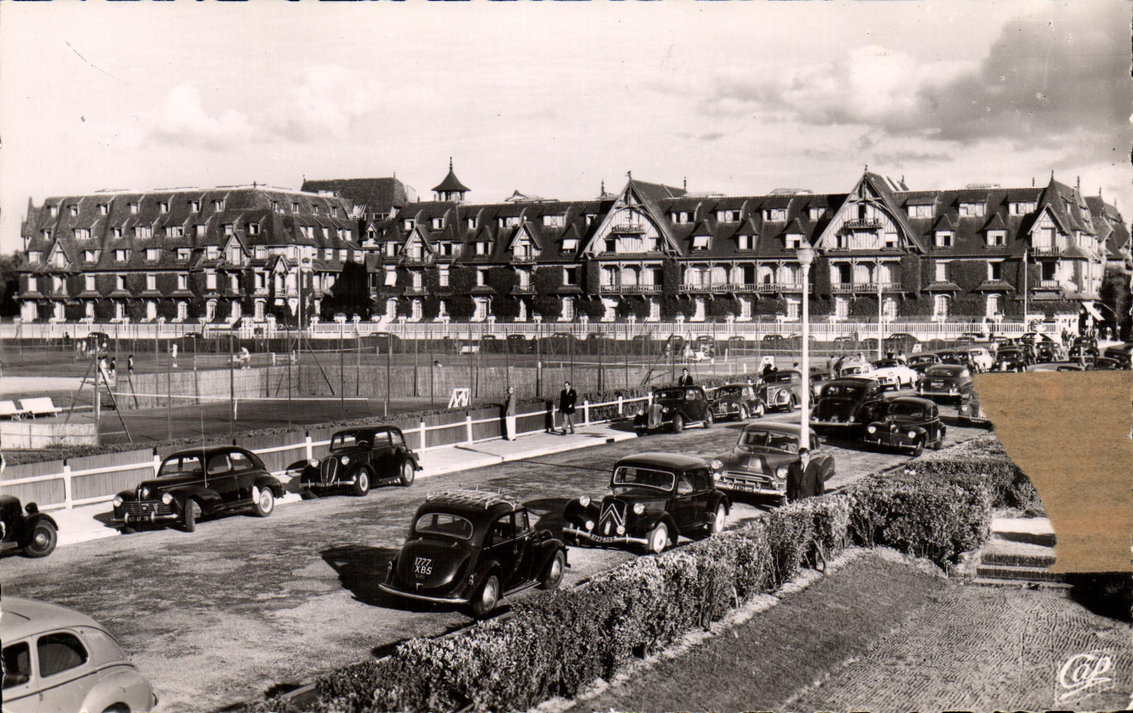 CPA Deauville La Plage Fleurie Hotel Normandy et les tennis