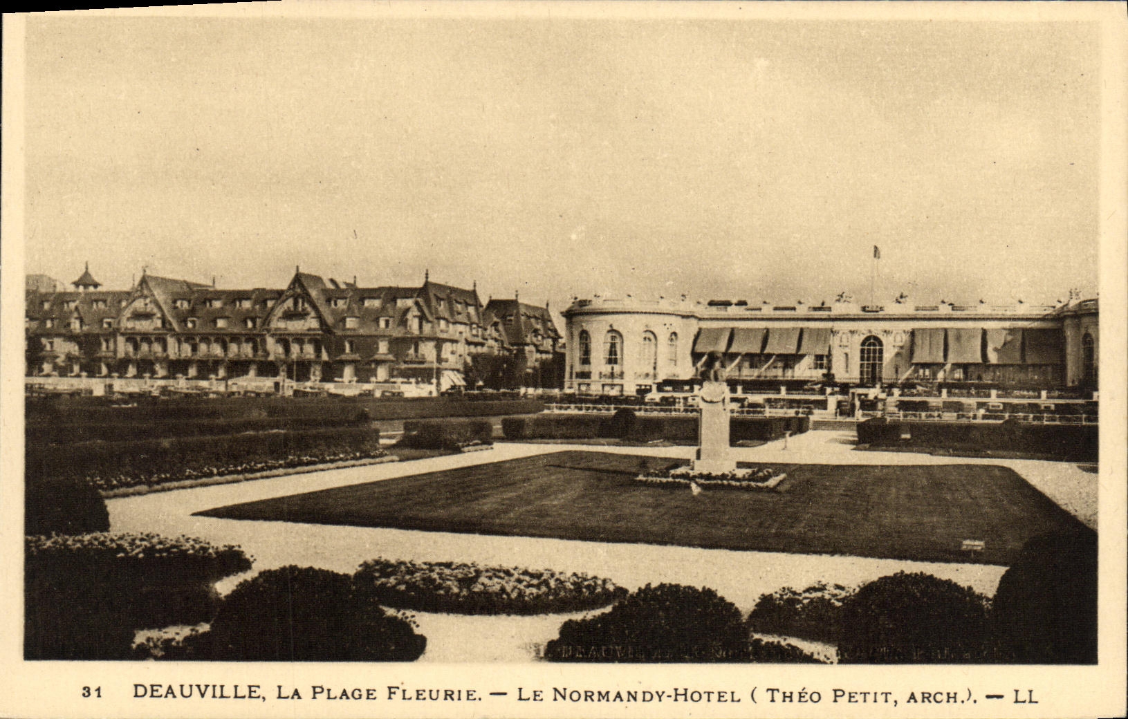 CPA Deauville La Plage Fleurie Le Normandy Hotel
