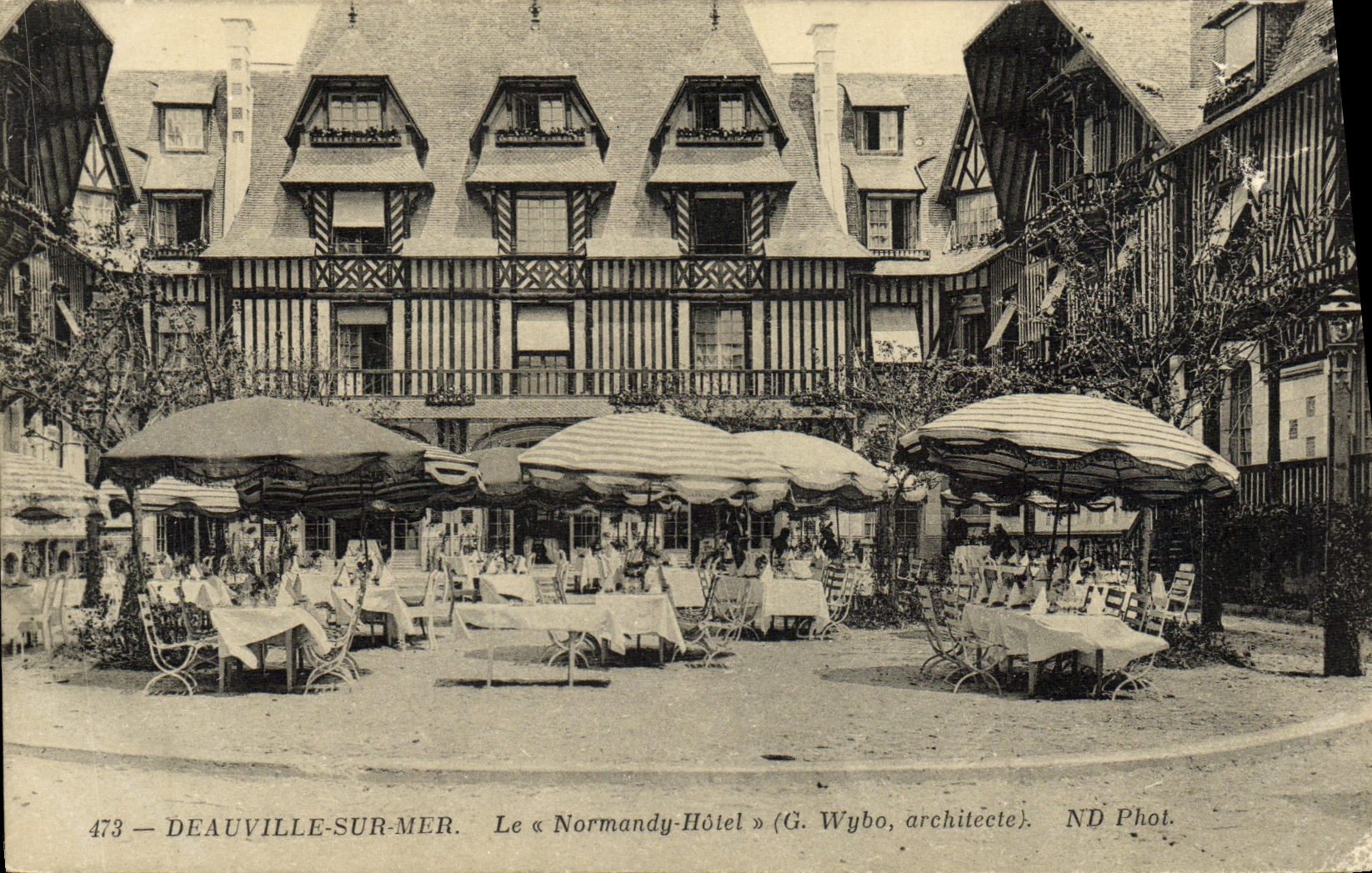 CPA Deauville Sur Mer Le Normandy Hotel 