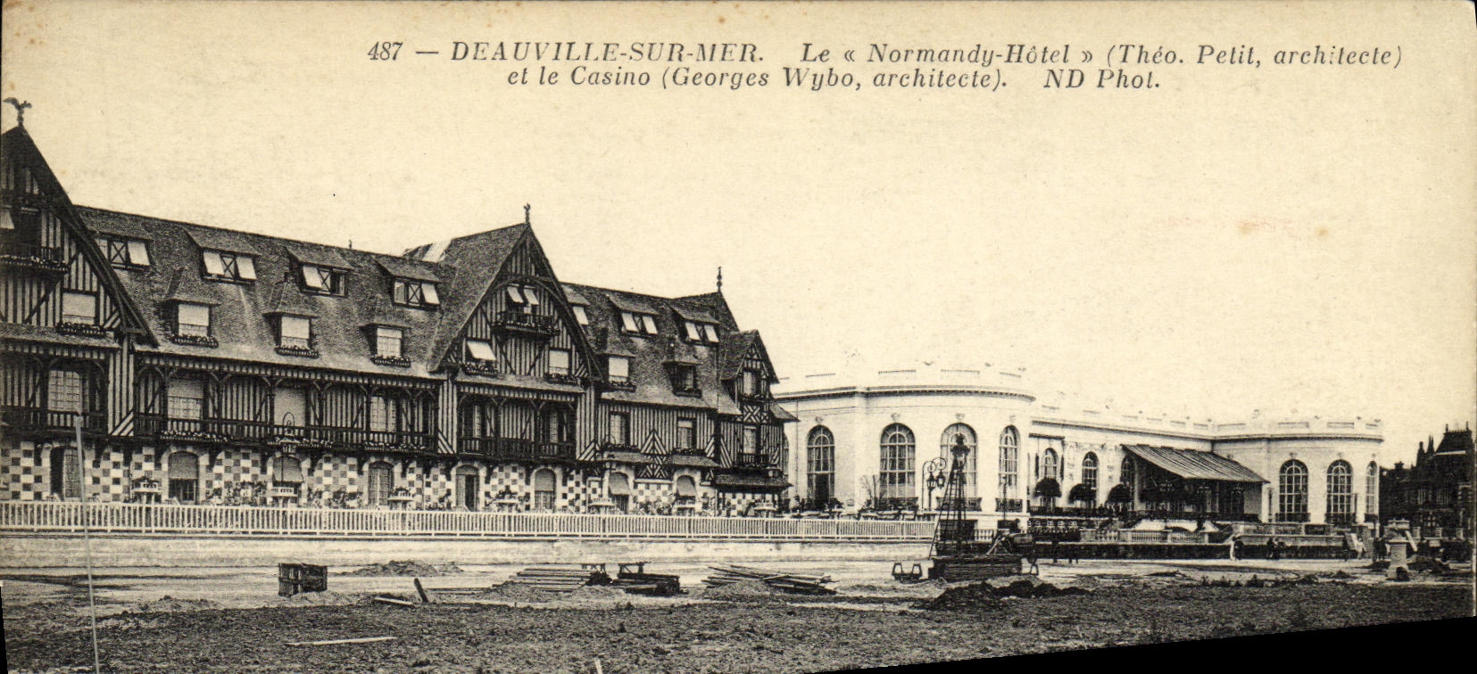 VINTAGE POSTCARD Deauville On Sea Normandy Hotel and the casino