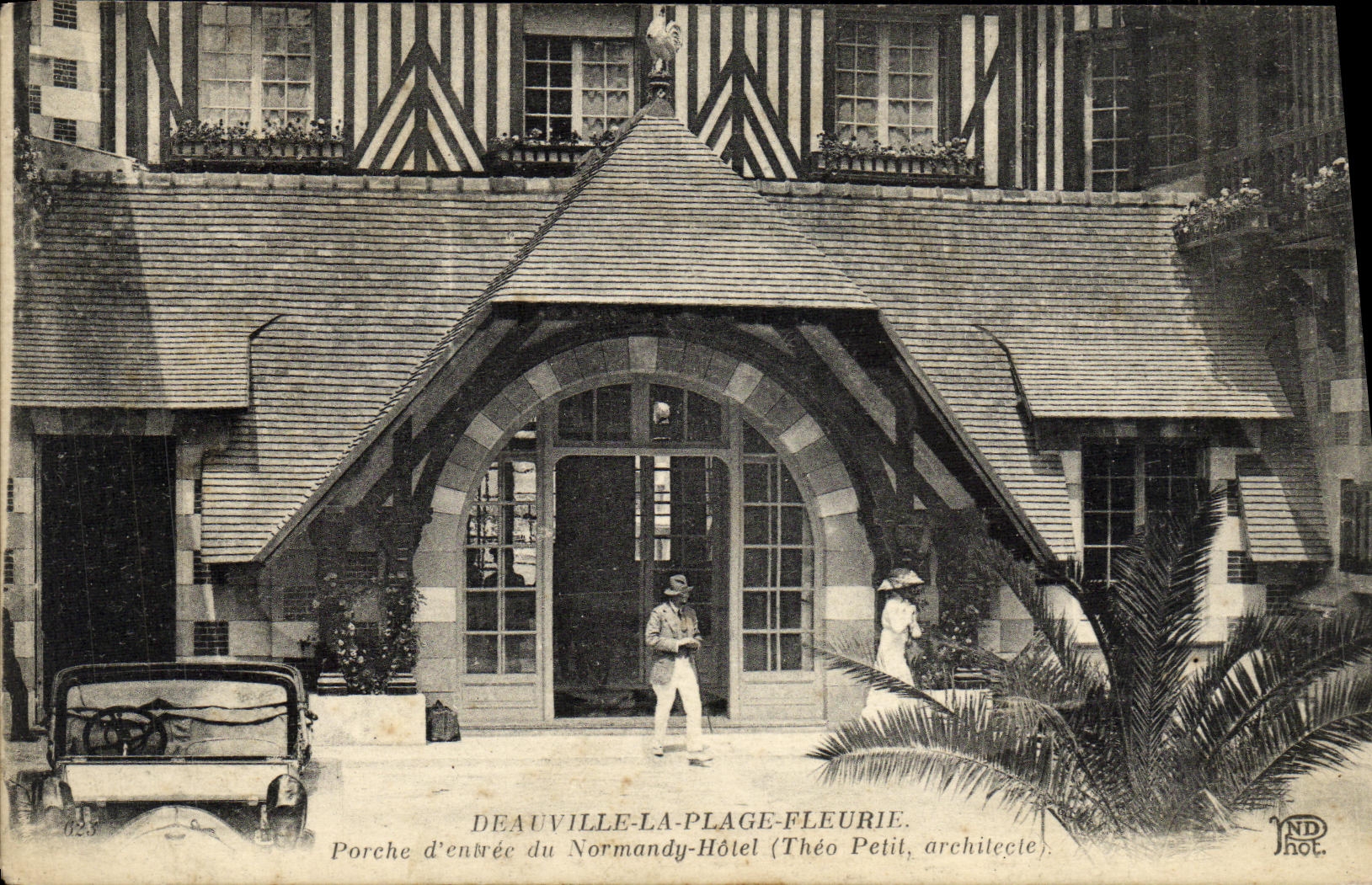 CPA Deauville La Plage Fleurie Normandy Hotel Porche d entree