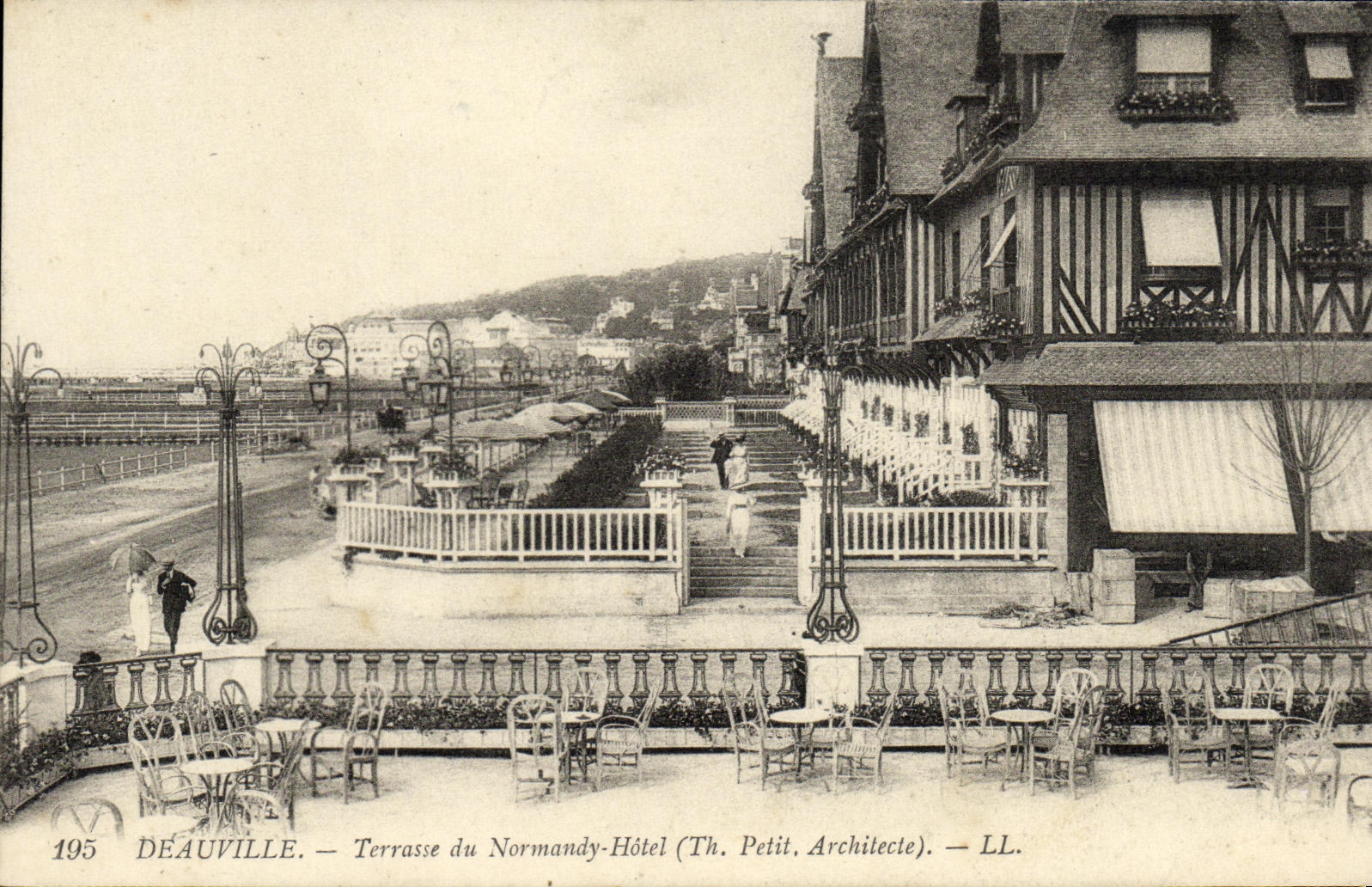 CPA Deauville Terrasse du Normandy Hotel 