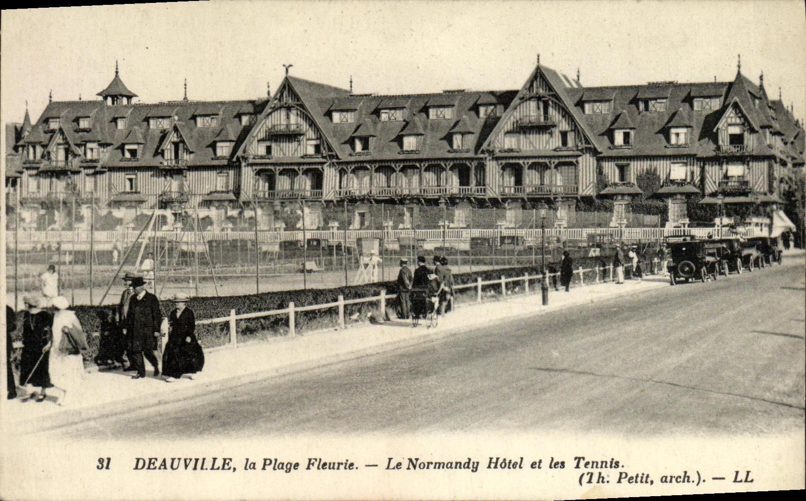 CPA Deauville La Plage Fleurie Normandy Hotel et les tennis