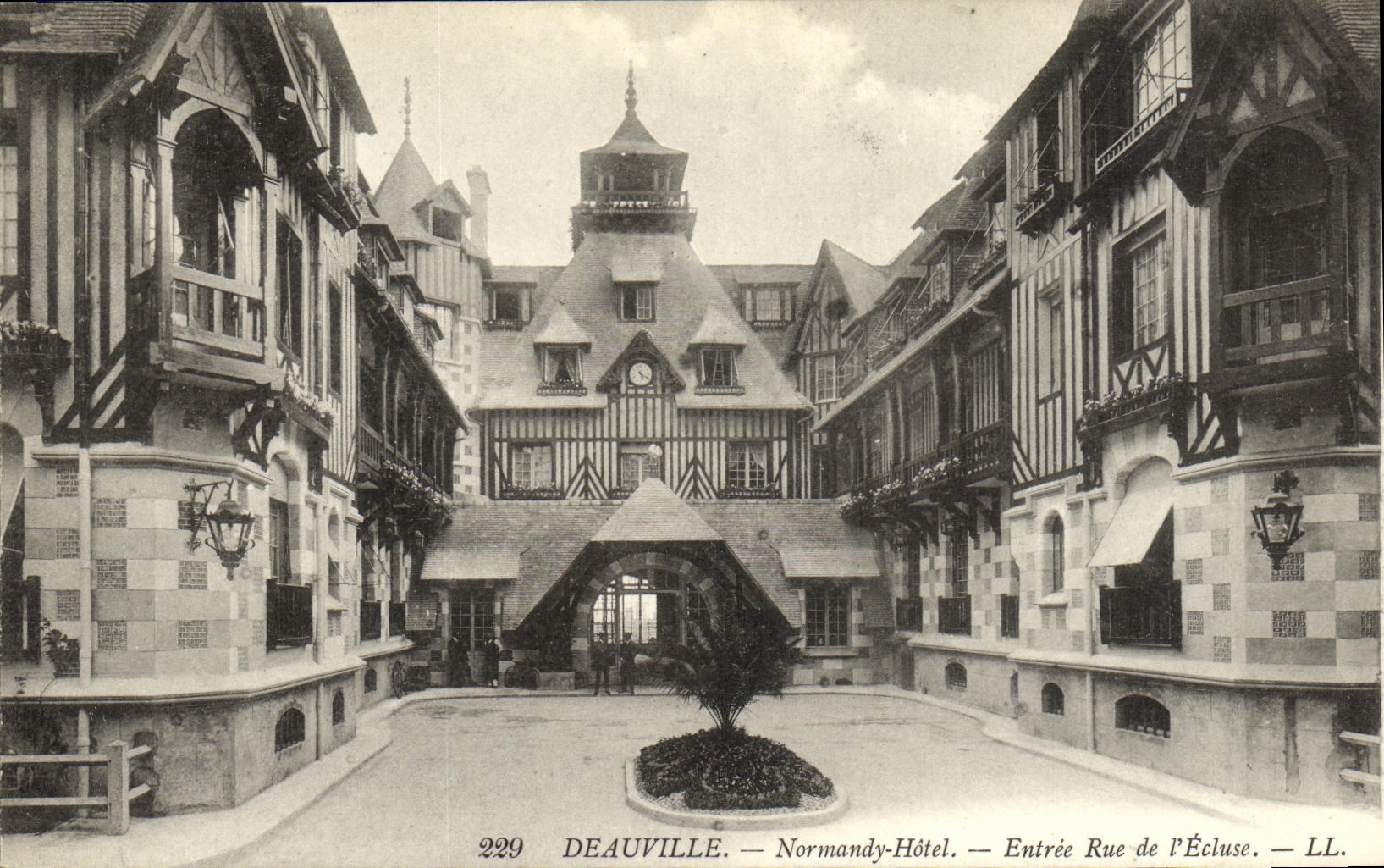 VINTAGE POSTCARD Deauville Normandy Hotel Entered Street of L Locks