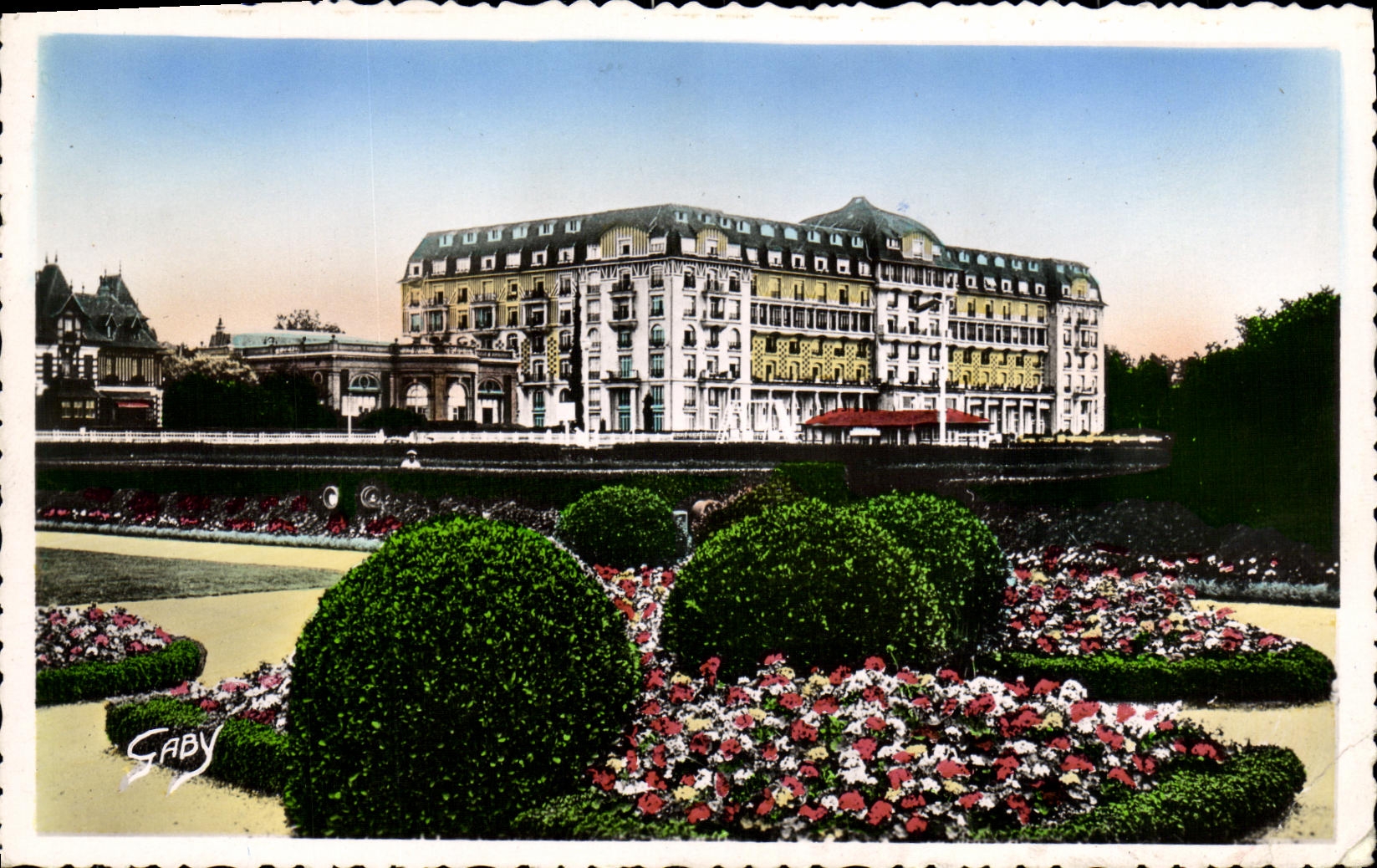 MODERN CARD Deauville the Flowered Beach the Royal Hotel and gardens