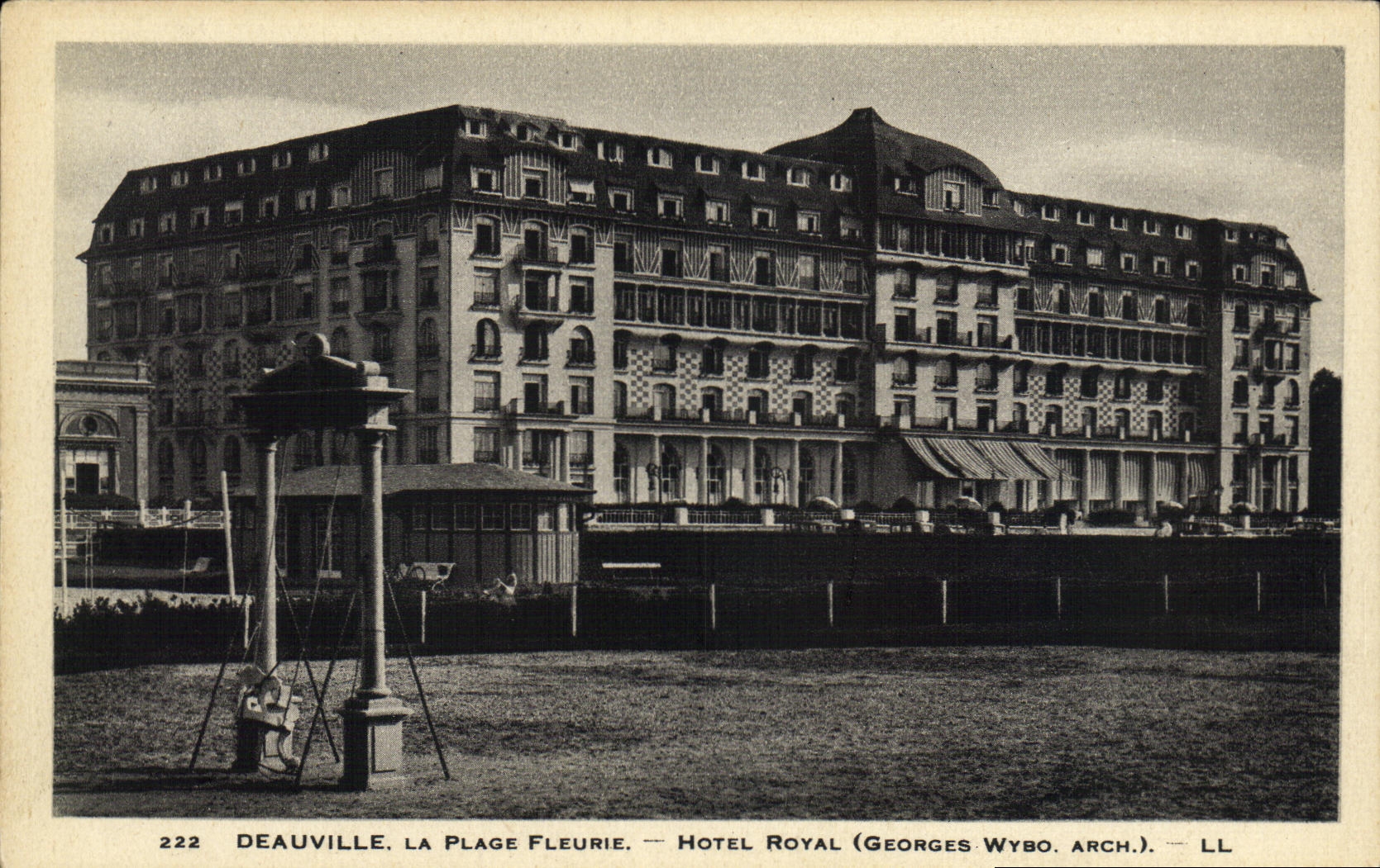 CPA Deauville La Plage Fleurie Hotel Royal 