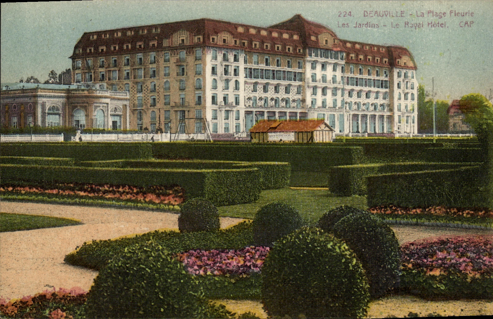 CPA Deauville La Plage Fleurie Les Jardins Le Royal Hotel