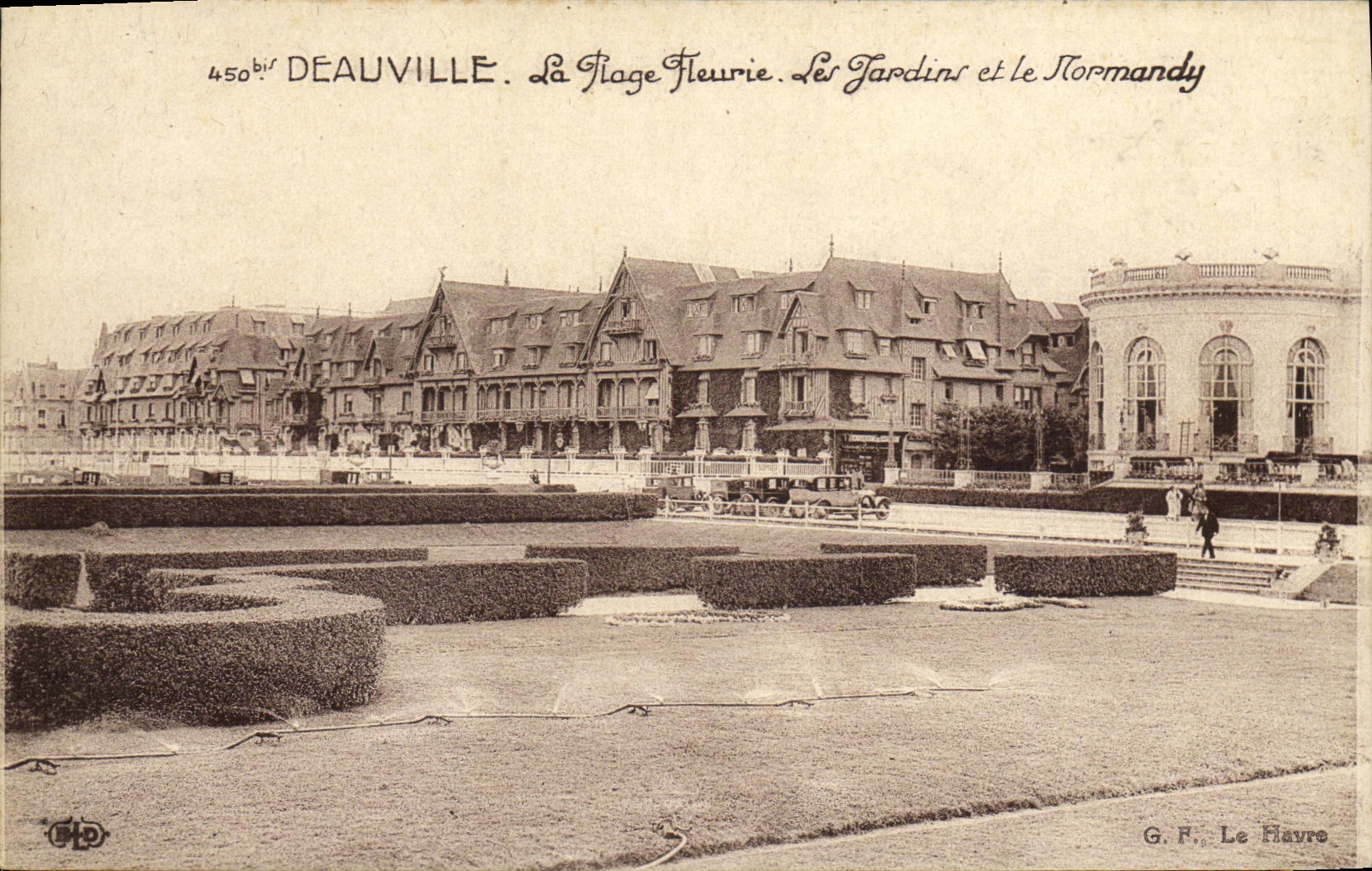 CPA Deauville La Plage Fleurie Le Jardins et le Normandy